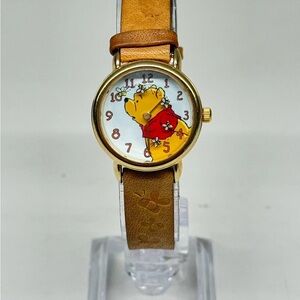 Timex Disney Winnie the Pooh Watch Chasing Bees Leather 0845 Working New Battery
